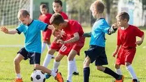 《独家揭秘：纽卡斯尔传奇高管园艺休假，年底华丽转身加盟意甲豪门尤文图斯！》